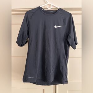 Men’s Athletic Shirt Bundle - Nike & Under Armour size M